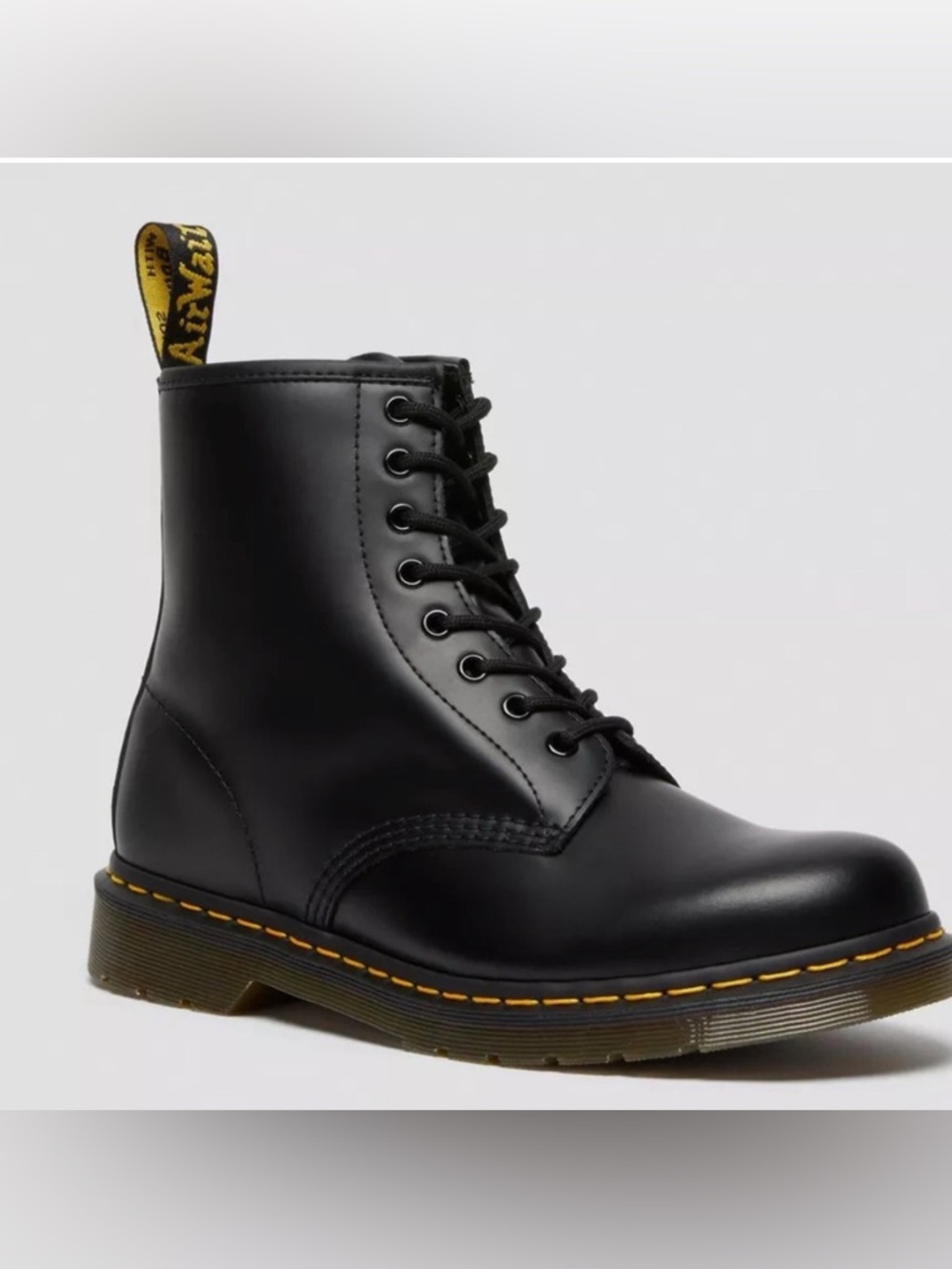 DR. MARTENS 1460 SMOOTH LEATHER LACE UP BOOTS Men’s 7 ~ Women’s 8 NEW!